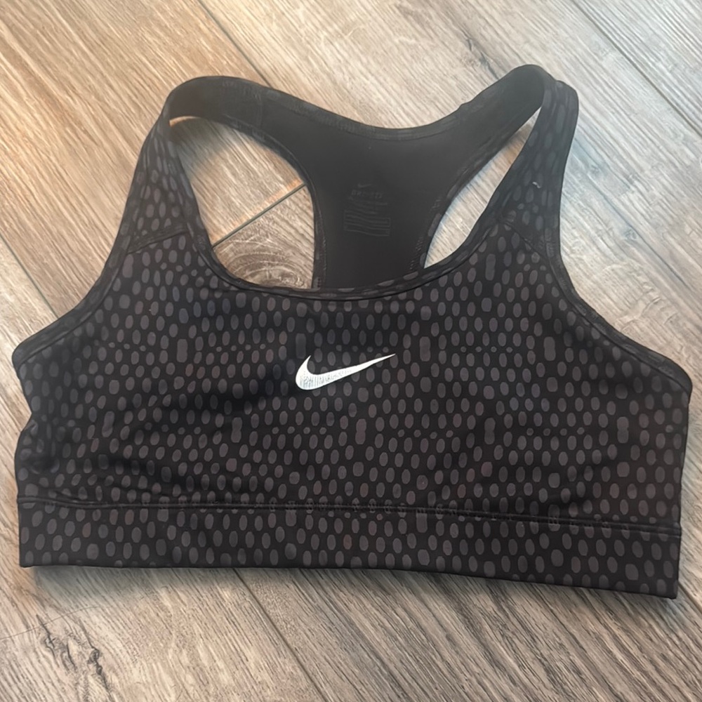 Nike Women's Black and Gray Patterned Sports Bra
